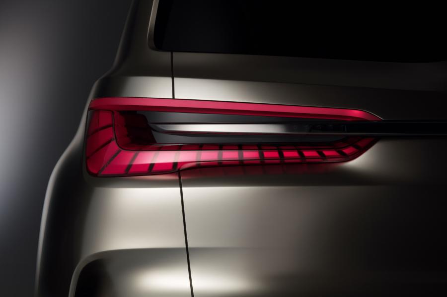 Логотип Infiniti QX80 Monograph Concept 2017 года  (фото 28 из 34)